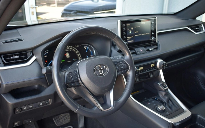 Toyota RAV4 cena 165000 przebieg: 87271, rok produkcji 2021 z Świnoujście małe 232
